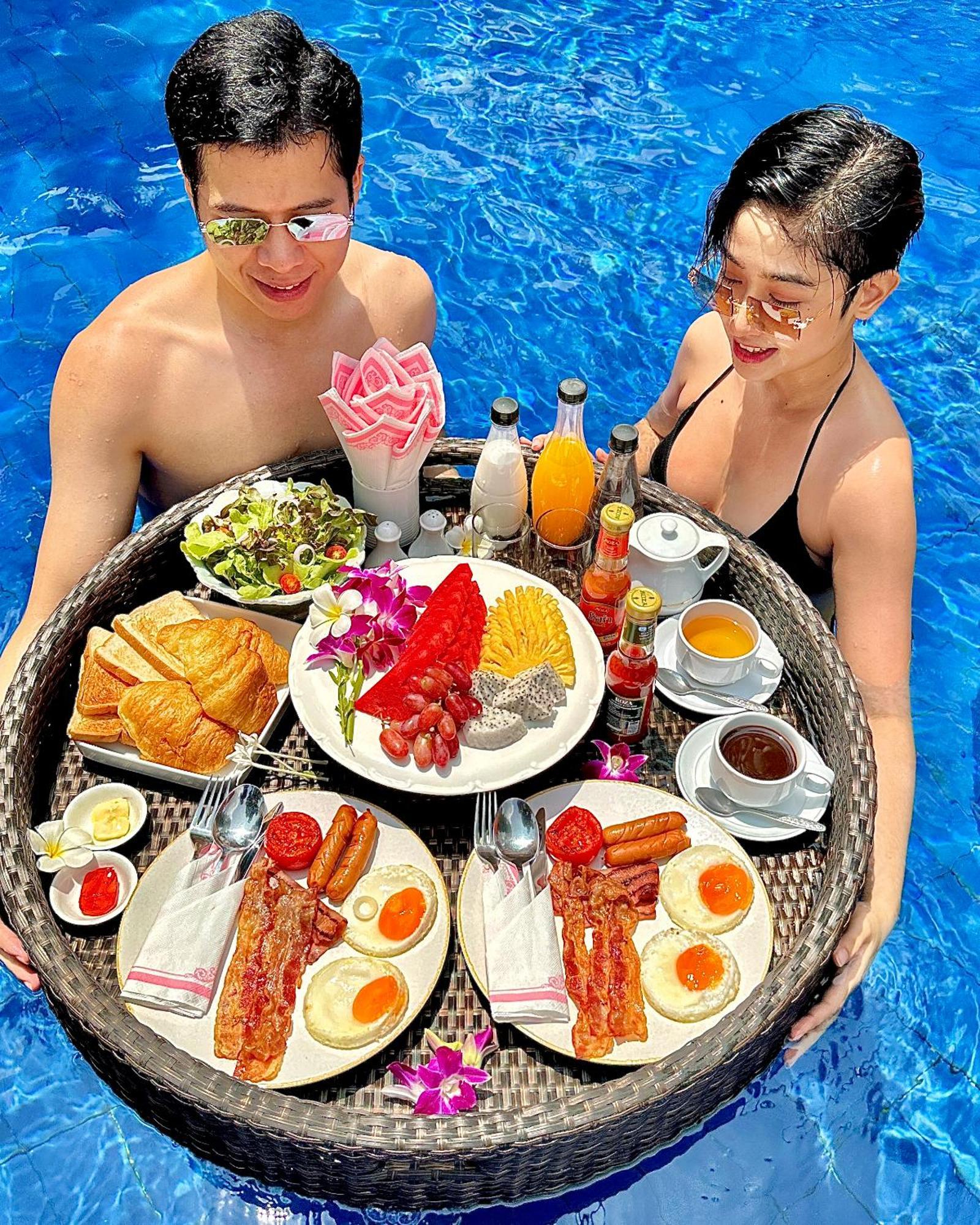 Club Bamboo Boutique Patong Beach Resort Buitenkant foto